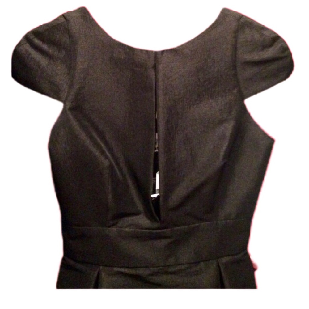 BLACK BACKLESS WONDER DRESS! - Picture 3 of 8